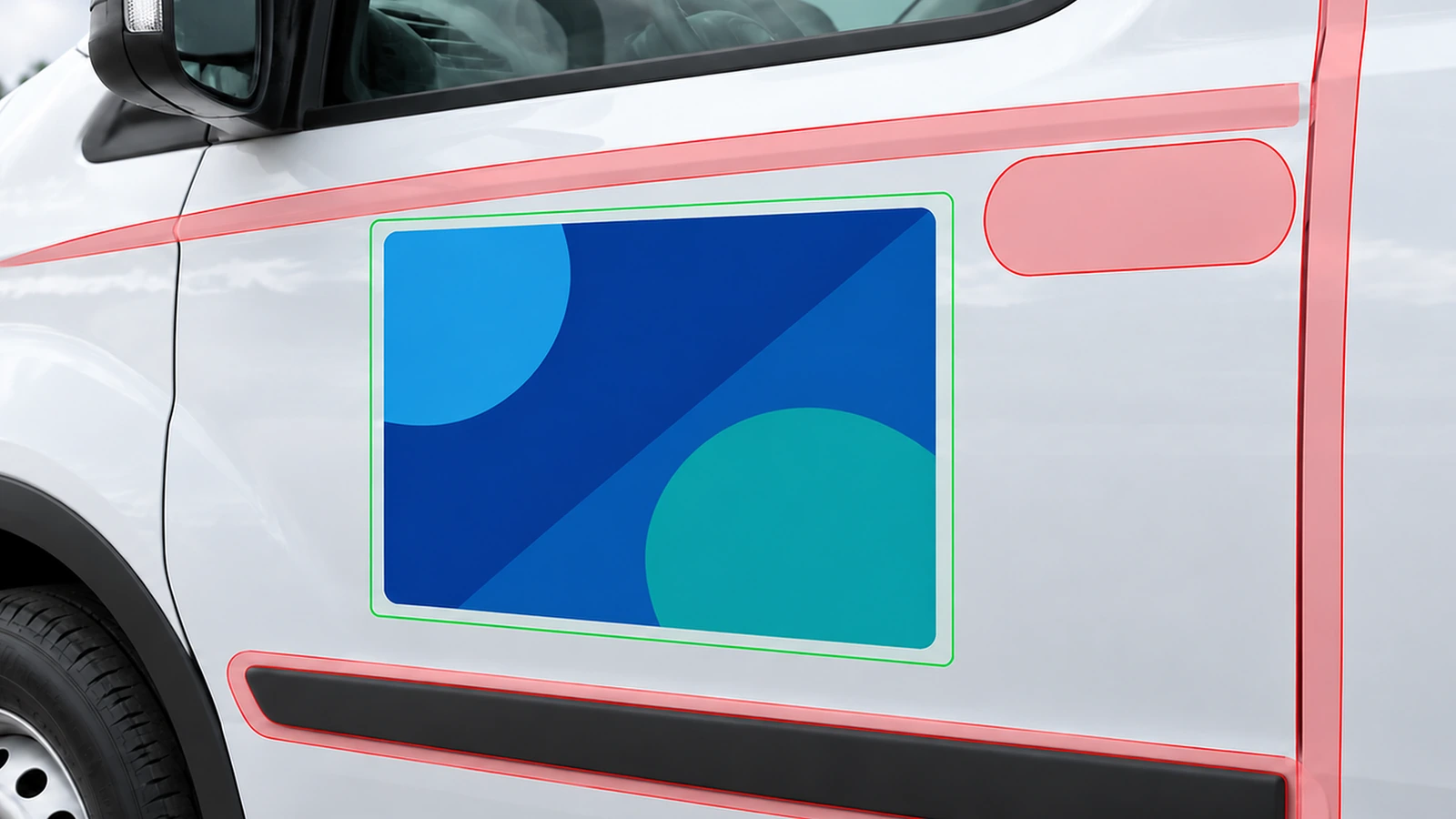Une camionnette de service blanche avec un panneau magnétique rectangulaire bleu posé à plat au milieu de la portière avant, à l'écart des lignes de carrosserie, des poignées et des moulures