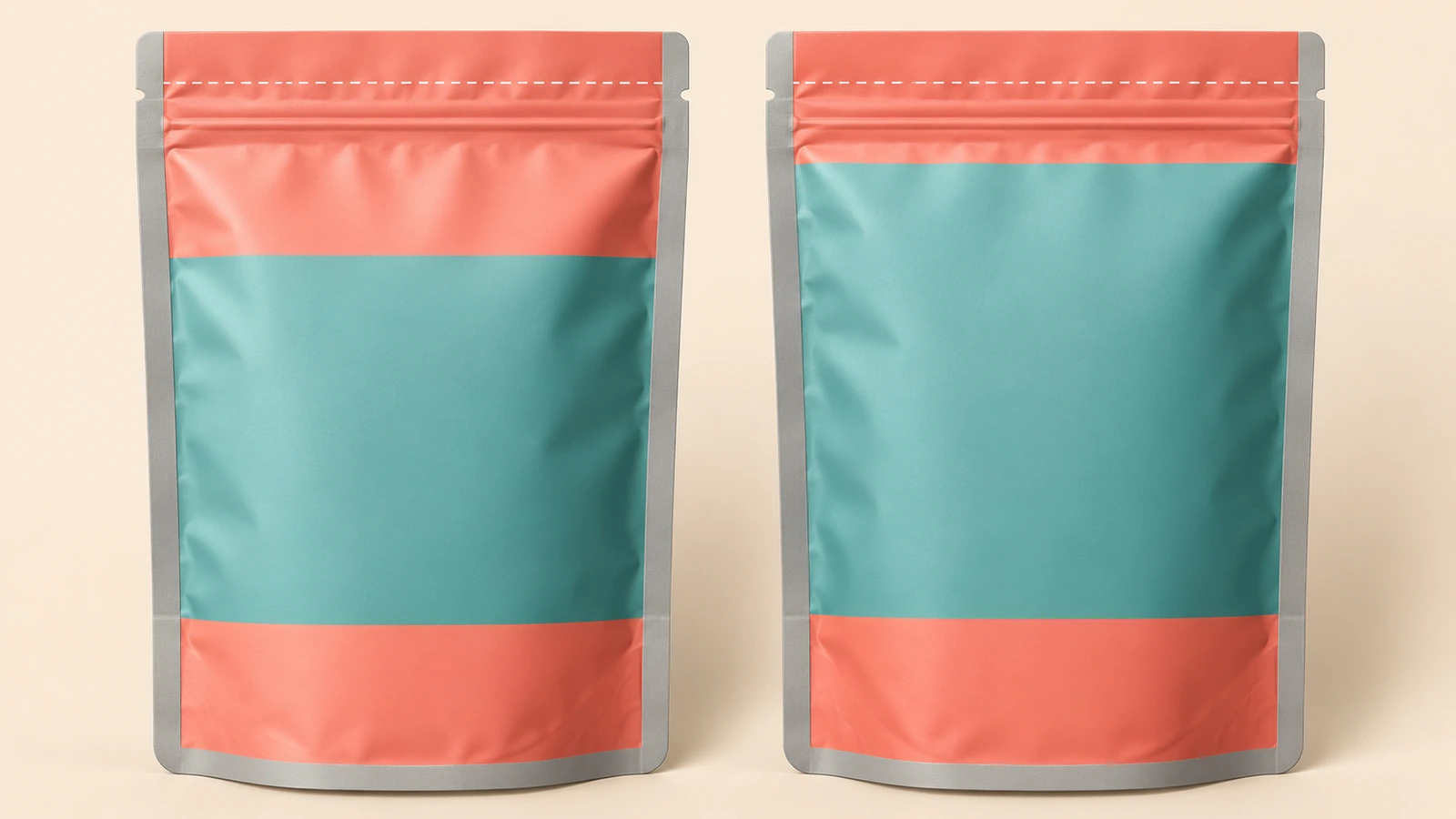 Schéma du recto et du verso d'un sachet plat, divisés en blocs de couleur pour l'espace des avertissements obligatoires et l'espace du visuel de la marque