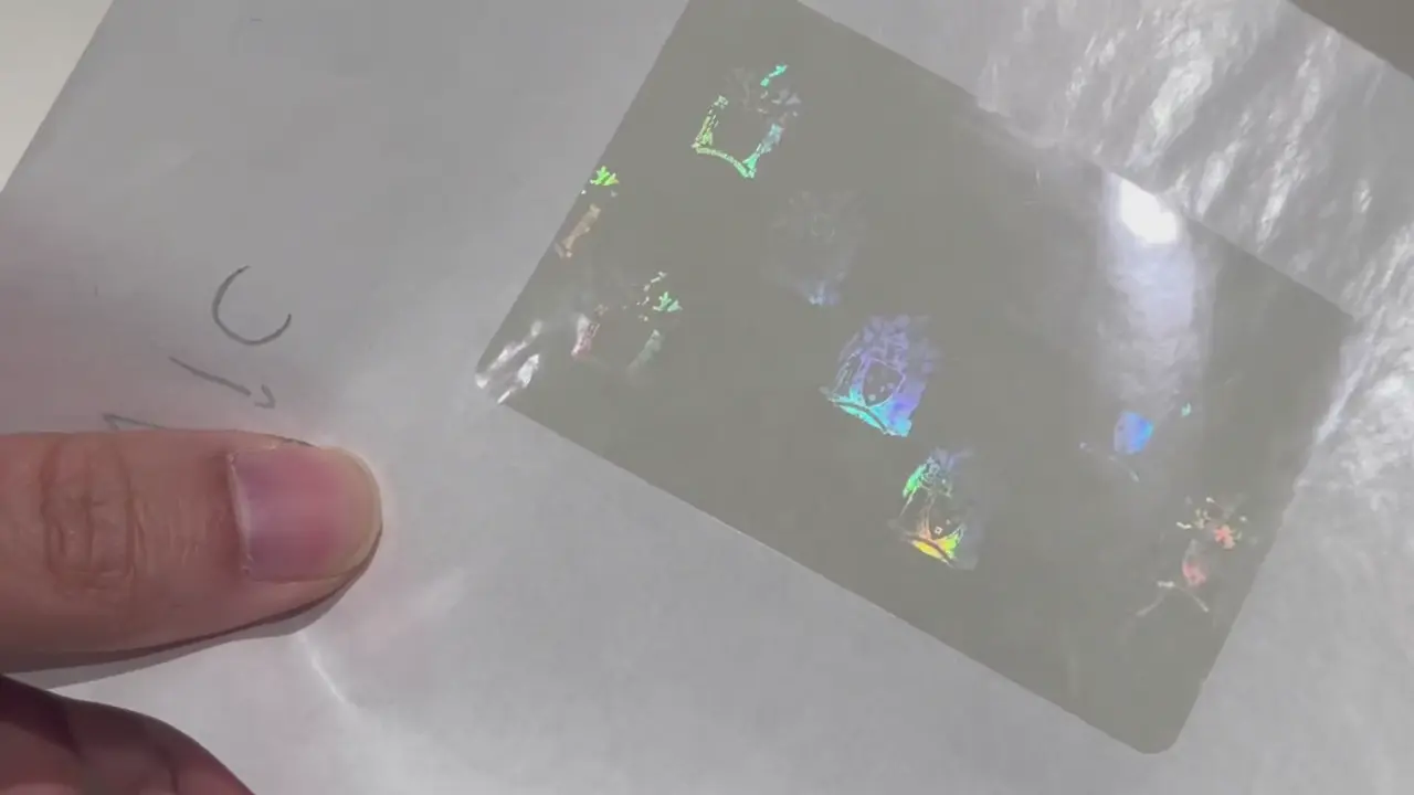 Victoria film holographique transparent pour permis de conduire | VIC film holographique de sécurité pour cartes d’identité : guide vidéo