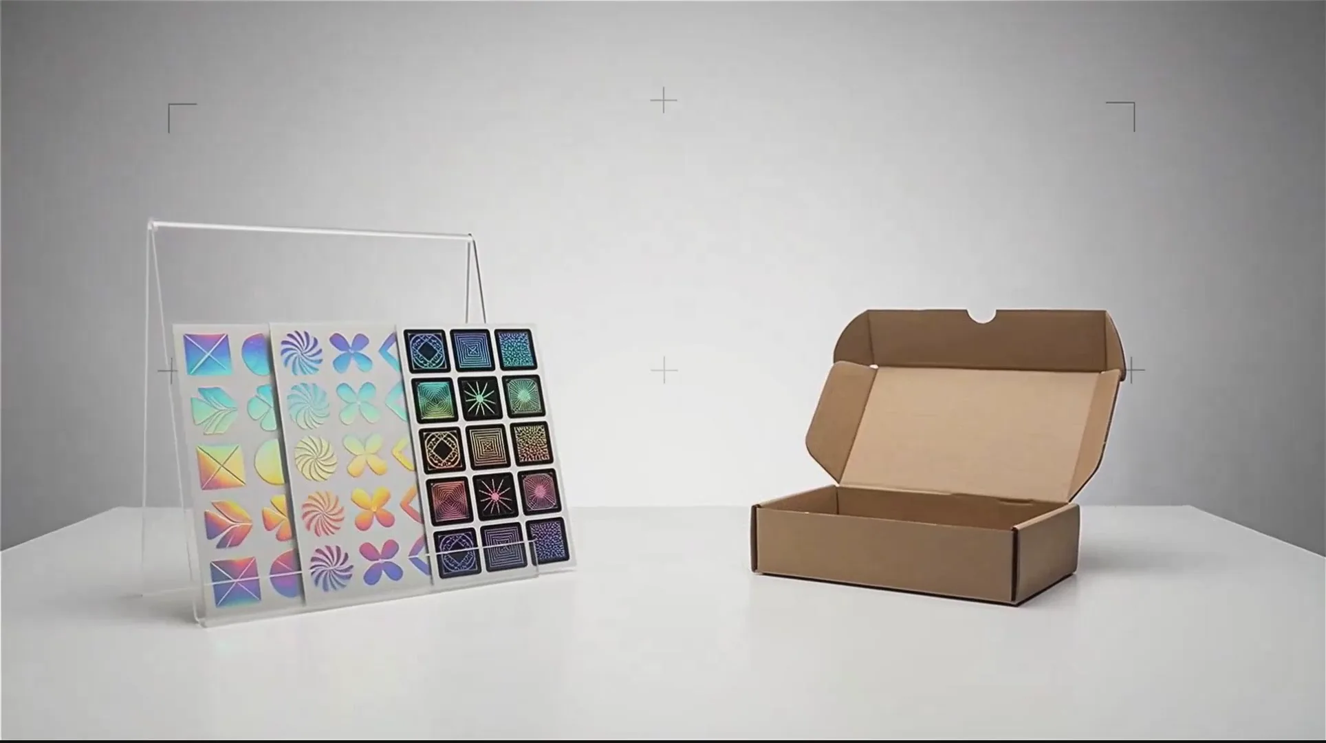 Autocollants Holographiques Découpés Personnalisés - Vinyle Résistant Laminé UV : guide vidéo